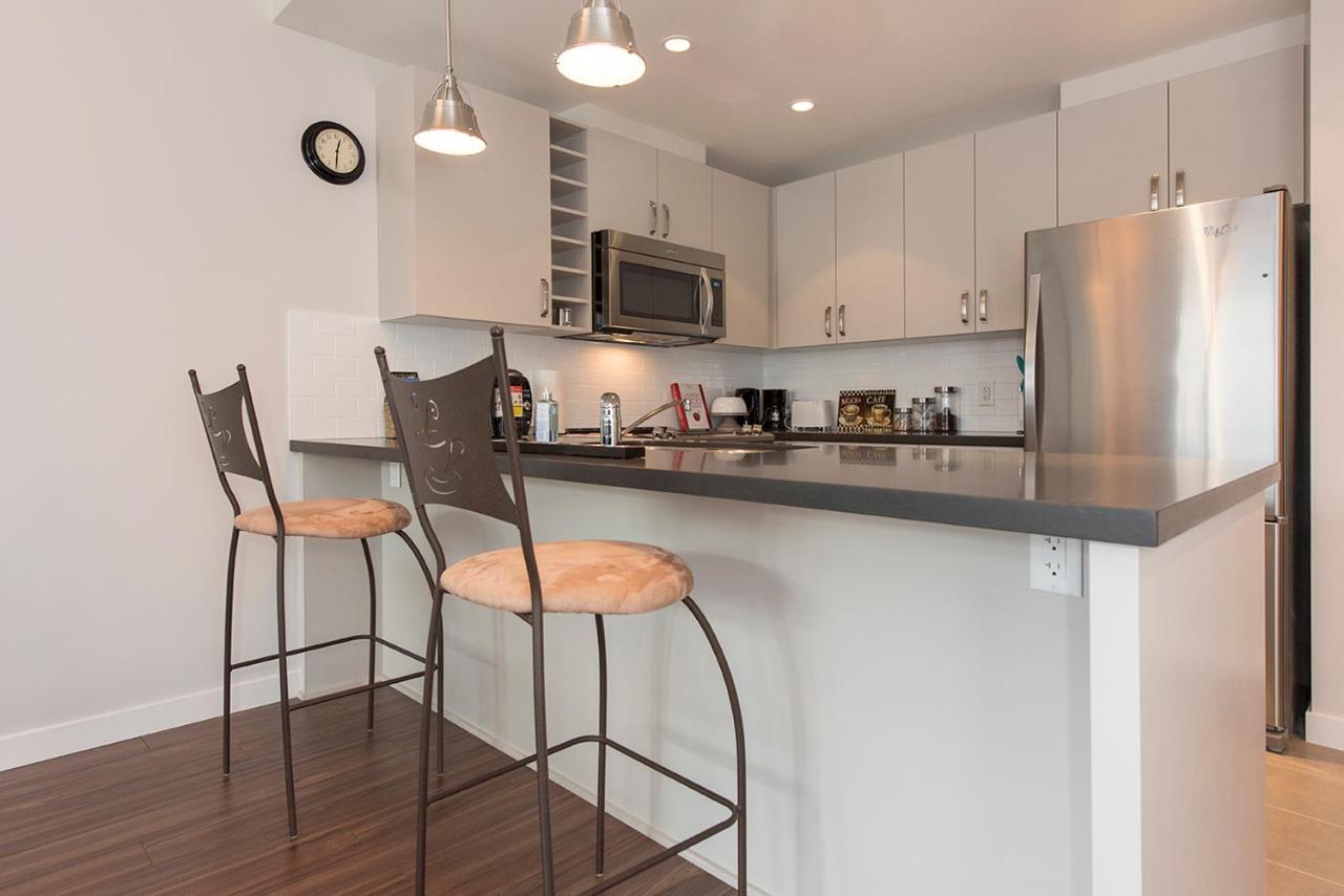 Lower Lonsdale Aprtment North Vancouver Extérieur photo