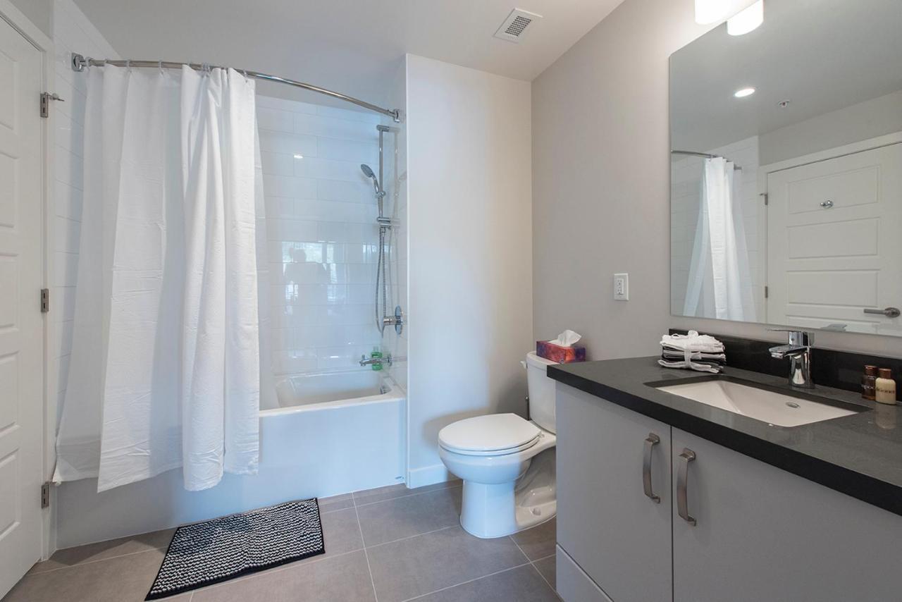 Lower Lonsdale Aprtment North Vancouver Extérieur photo